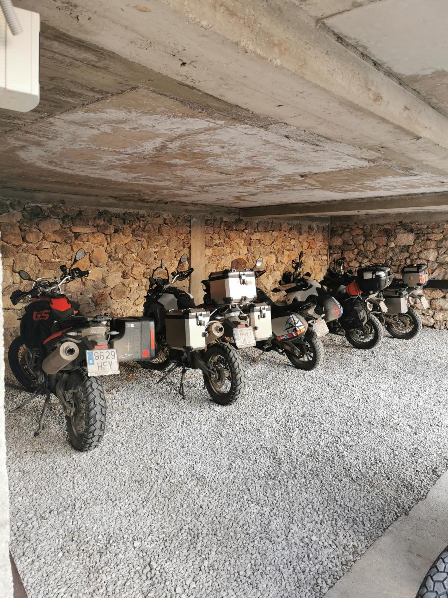 Gopo Guesthouse Elshani ภายนอก รูปภาพ