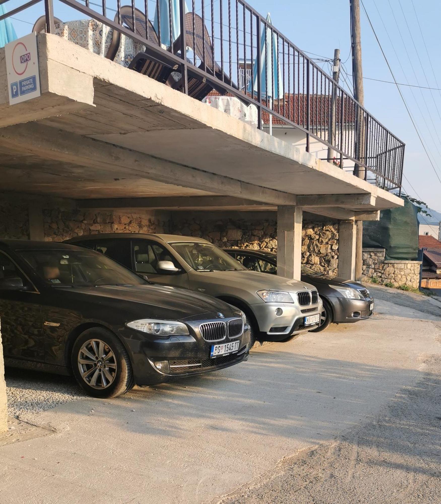 Gopo Guesthouse Elshani ภายนอก รูปภาพ
